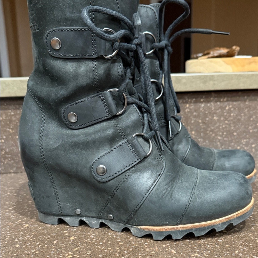 Sorel Joan of Arc Black Lace Up Wedge Boots